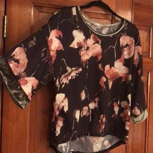 Black, flowy and floral Zara Tee